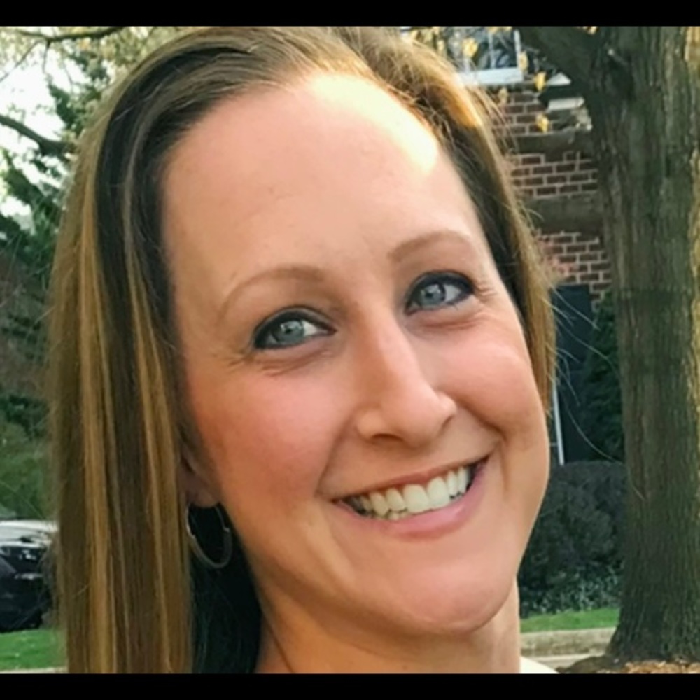 Meet your Posher, Lara